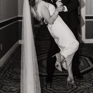 1 Tier Pearl Wedding Bridal Veil With Metal Comb (Long Cathedral Length) IVORY